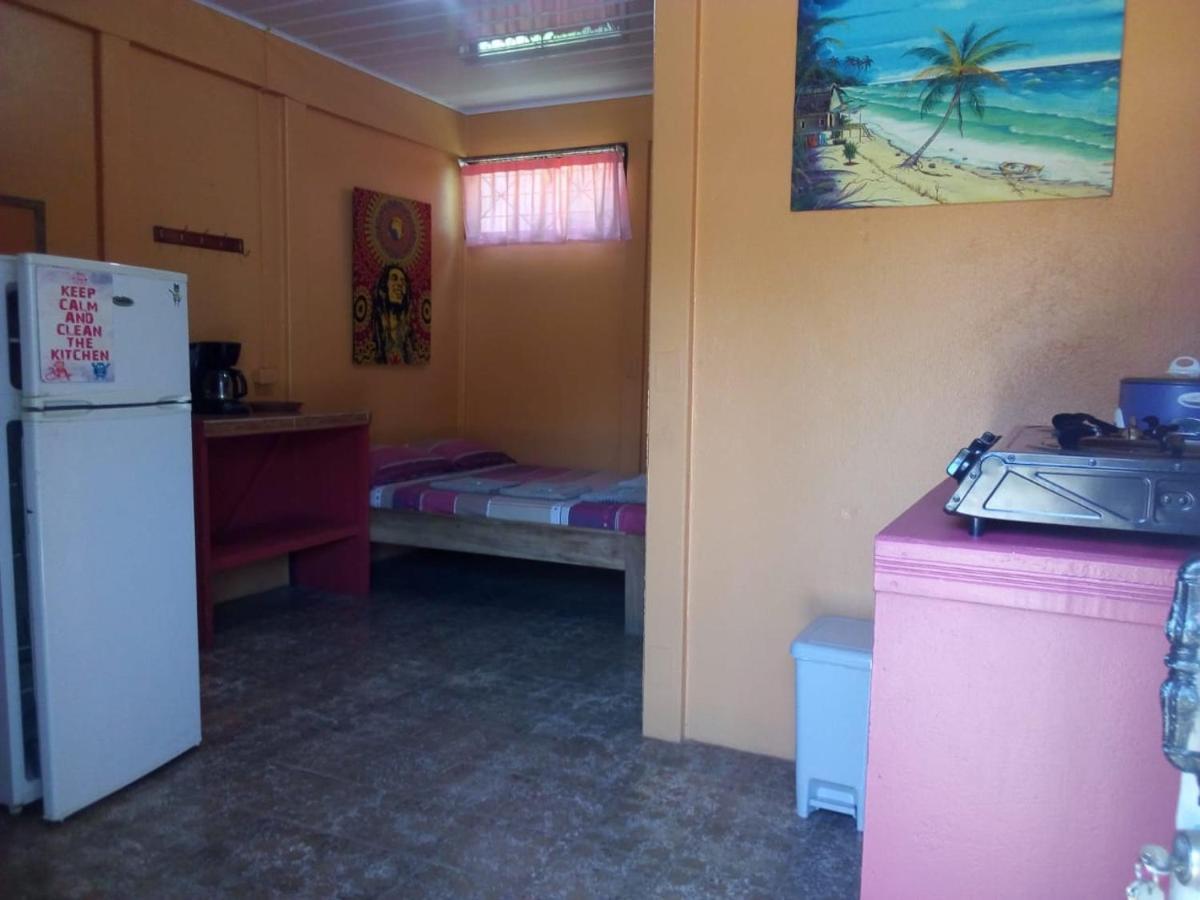 Hotel One Love Puerto Viejo Puerto Viejo de Talamanca Екстер'єр фото