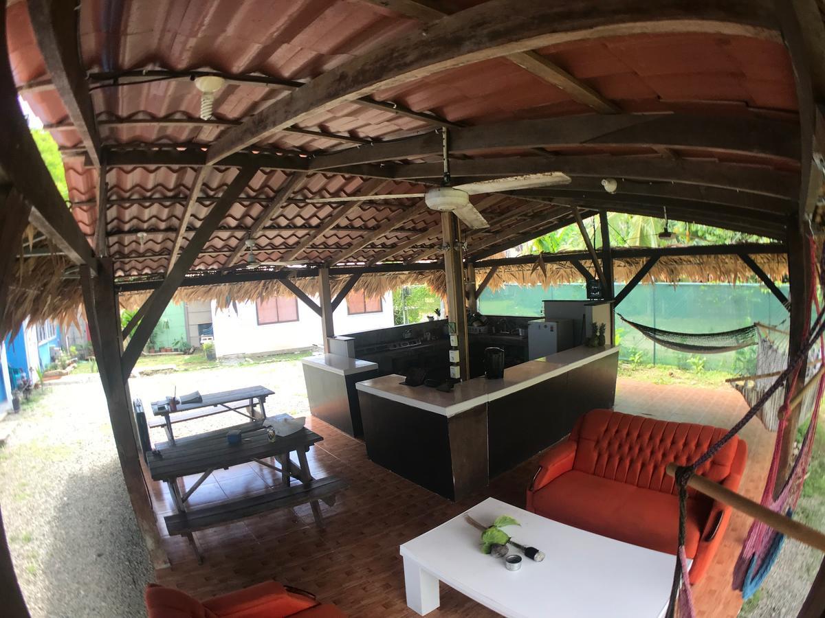 Hotel One Love Puerto Viejo Puerto Viejo de Talamanca Екстер'єр фото